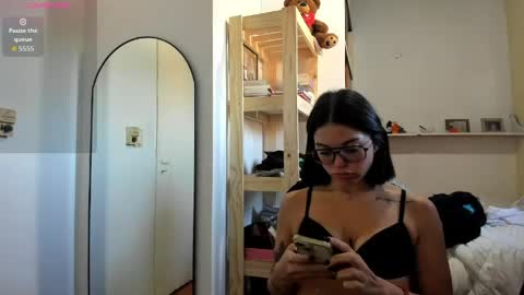 Snapshot of luciaxluna chatting on May 19, 2026, 6:58 pm luciaxluna online show from May 19, 2026, 6:58 pm