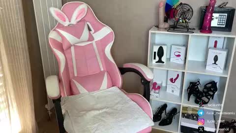 Snapshot of lucie_hot chatting on September 29, 2025, 8:30 am Lucie hot follow me on  online show from September 29, 2025, 8:30 am