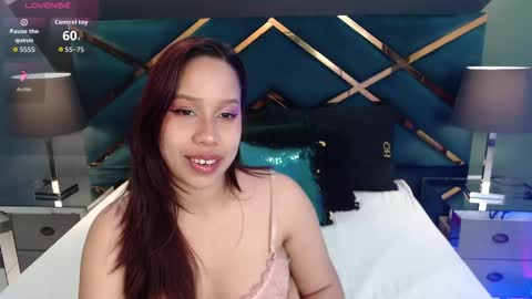 Lucie online show from September 14, 2025, 11:20 am