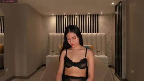 Snapshot of luciemartin_ chatting on March 3, 2026, 7:20 pm Lucie Martin online show from March 3, 2026, 7:20 pm