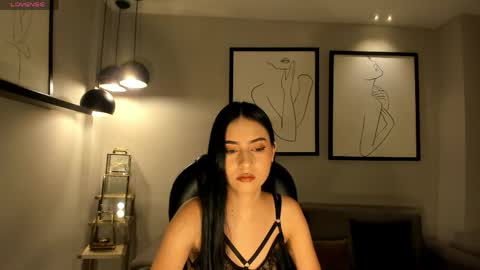 Lucie Martin online show from April 26, 2026, 11:41 am