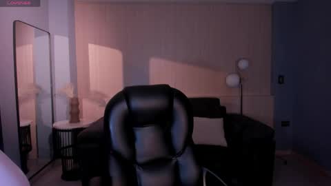 Lucie Martin online show from May 17, 2026, 11:28 am