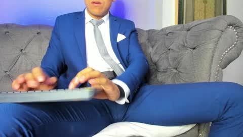 Leo online show from December 21, 2024, 2:04 pm