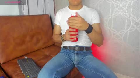Snapshot of lucii_fer_ chatting on September 13, 2025, 11:54 am Leo online show from September 13, 2025, 11:54 am