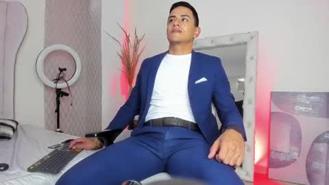 Snapshot of lucii_fer_ chatting on April 27, 2026, 11:52 am Leo online show from April 27, 2026, 11:52 am