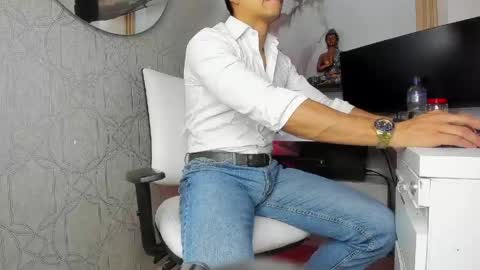 Snapshot of lucii_fer_ chatting on May 23, 2026, 11:36 am Leo online show from May 23, 2026, 11:36 am