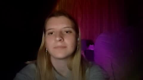 Monika online show from October 7, 2025, 8:39 pm