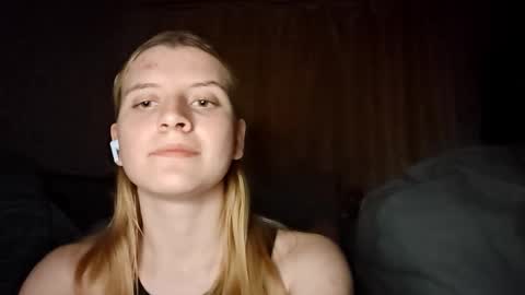 Monika online show from October 17, 2025, 9:50 pm