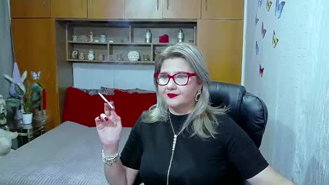 Snapshot of lucillefenlys chatting on March 24, 2026, 6:13 pm Lucille Fenly online show from March 24, 2026, 6:13 pm