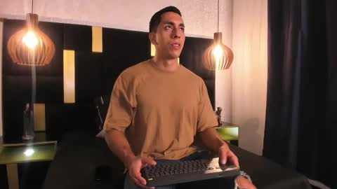 Lucio online show from May 8, 2026, 11:37 am