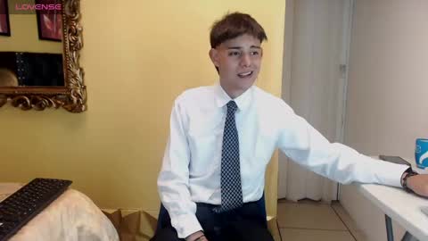 Snapshot of luckk_ chatting on May 27, 2026, 5:15 am luckk_ online show from May 27, 2026, 5:15 am