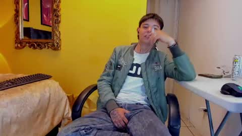 Snapshot of luckk_ chatting on June 8, 2026, 1:39 am luckk_ online show from June 8, 2026, 1:39 am