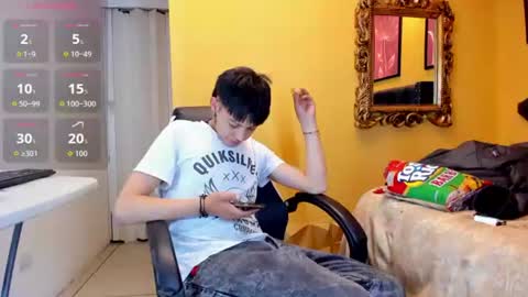 Snapshot of luckk_ chatting on June 11, 2026, 5:49 am luckk_ online show from June 11, 2026, 5:49 am