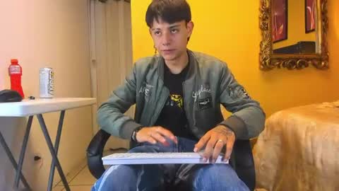 Snapshot of luckk_ chatting on June 25, 2026, 5:12 am luckk_ online show from June 25, 2026, 5:12 am
