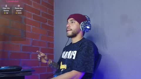 lucky_blessed online show from May 7, 2026, 9:47 am