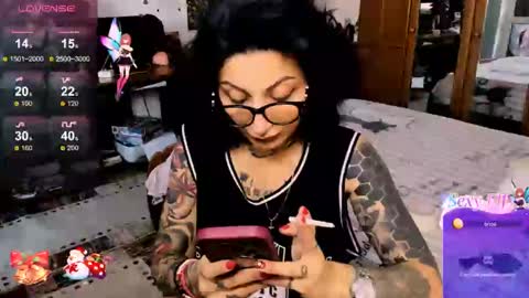 lucky_deniz online show from December 18, 2024, 10:19 am