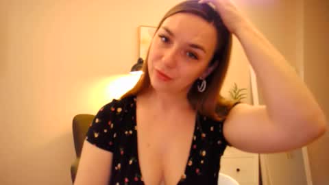 lucky_foryou_baby online show from February 3, 2025, 5:40 am