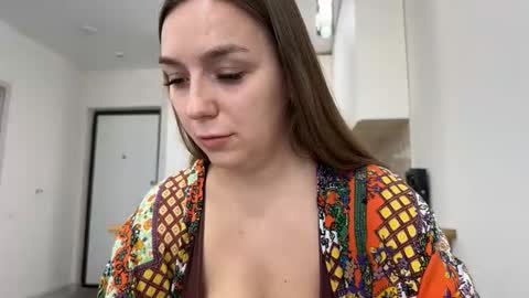 lucky_foryou_baby online show from January 15, 2026, 10:31 am