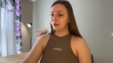 lucky_foryou_baby online show from May 1, 2026, 9:14 am