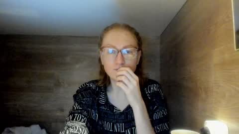 lucky_licky20 online show from January 19, 2025, 5:15 am