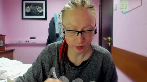 lucky_licky20 online show from February 24, 2025, 6:05 am