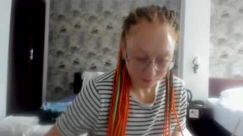 lucky_licky20 online show from November 22, 2025, 1:37 am