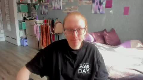 Snapshot of lucky_licky20 chatting on April 22, 2026, 2:03 am lucky_licky20 online show from April 22, 2026, 2:03 am