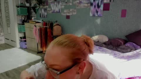 Snapshot of lucky_licky20 chatting on April 27, 2026, 1:47 am lucky_licky20 online show from April 27, 2026, 1:47 am
