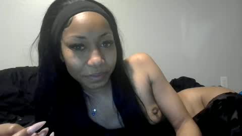 Snapshot of lucky_london chatting on June 13, 2026, 5:00 pm Lucky London online show from June 13, 2026, 5:00 pm