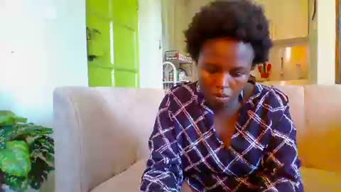 Snapshot of luckyawesome chatting on October 26, 2025, 9:15 am Crisiah online show from October 26, 2025, 9:15 am