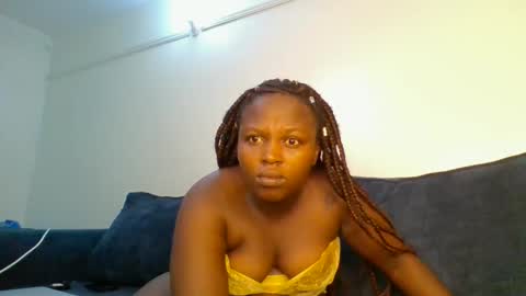 Crisiah online show from April 22, 2026, 7:00 am