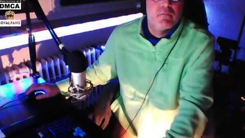 Snapshot of luckyfreak1 chatting on February 22, 2025, 6:19 pm call me Stefan online show from February 22, 2025, 6:19 pm