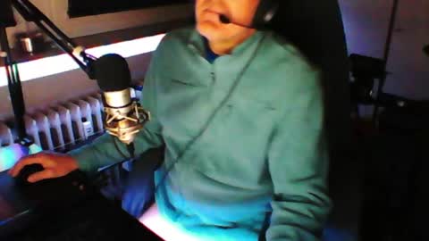 Snapshot of luckyfreak1 chatting on April 2, 2026, 10:51 pm call me Stefan online show from April 2, 2026, 10:51 pm