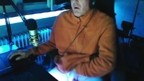Snapshot of luckyfreak1 chatting on April 8, 2026, 6:41 pm call me Stefan online show from April 8, 2026, 6:41 pm
