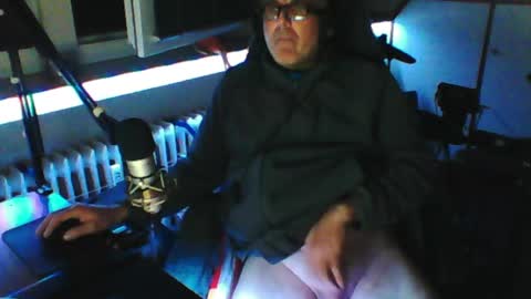 Snapshot of luckyfreak1 chatting on April 18, 2026, 7:07 pm call me Stefan online show from April 18, 2026, 7:07 pm