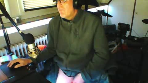 Snapshot of luckyfreak1 chatting on April 25, 2026, 7:00 am call me Stefan online show from April 25, 2026, 7:00 am