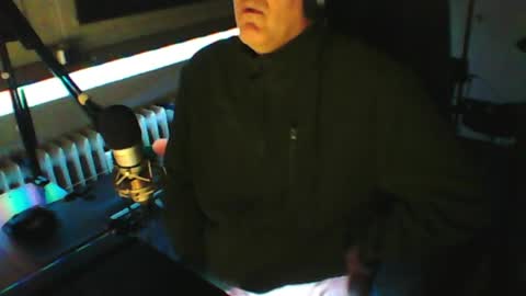 Snapshot of luckyfreak1 chatting on May 2, 2026, 11:10 pm call me Stefan online show from May 2, 2026, 11:10 pm
