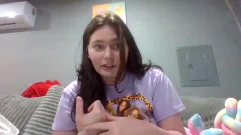 luckygirl96 online show from October 27, 2025, 12:15 am