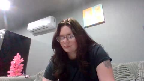 luckygirl96 online show from November 2, 2025, 12:57 am