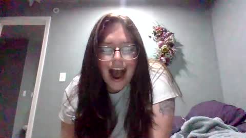 luckygirl96 online show from November 15, 2025, 5:27 am
