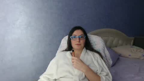 luckylinda23 online show from January 12, 2025, 3:46 pm
