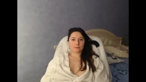 luckylinda23 online show from February 4, 2025, 12:11 pm