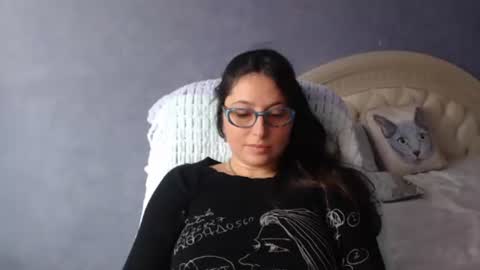 luckylinda23 online show from October 3, 2025, 10:56 am
