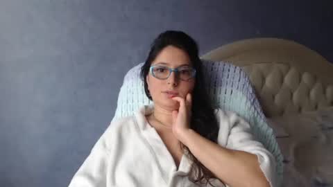 luckylinda23 online show from November 3, 2025, 10:38 am