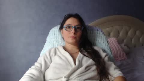 luckylinda23 online show from December 4, 2025, 10:13 am