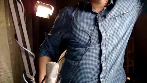 Snapshot of luckyman10000000 chatting on November 23, 2025, 1:33 pm luckyman10000000 online show from November 23, 2025, 1:33 pm