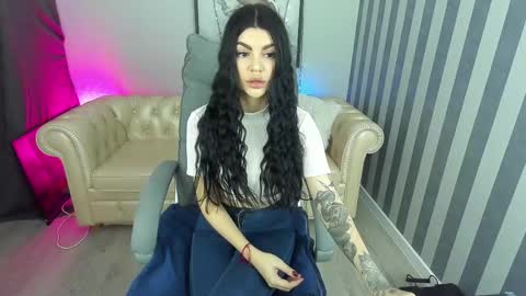 Monika online show from March 3, 2025, 6:26 am