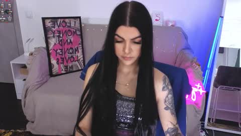 Monika online show from November 7, 2025, 8:47 am