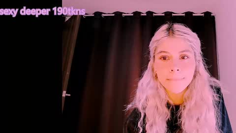 Snapshot of luckysapphire777 chatting on January 22, 2025, 6:31 am luckysapphire777 online show from January 22, 2025, 6:31 am