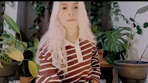 luckysapphire777 online show from November 2, 2025, 9:55 am